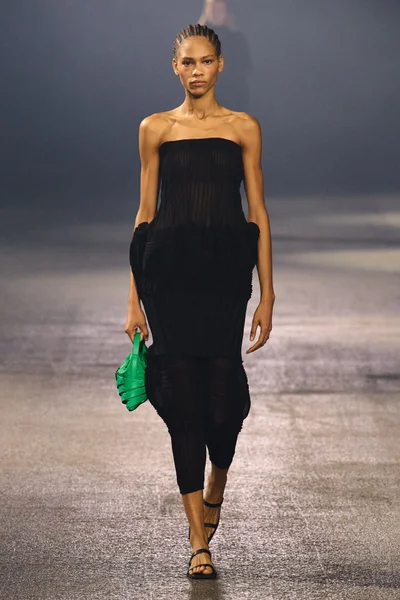 Look 49